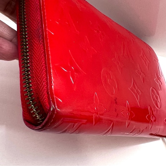 LOUIS VUITTON Vernis wallet - Picture 4 of 12